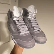 Wolf — 5s Size 8.5 M . — Sneaker — resale