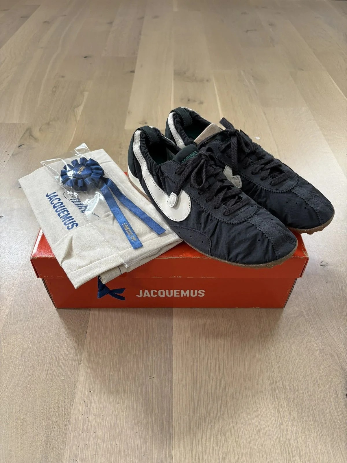 Nike x Jacquemus — Nike X Jacquemus Moon Shoe SP Off HV8547-001 — Sneaker — resale