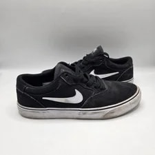 Nike SB — Nike SB Chron 2 Skate Shoes Low Top — Sneaker — resale