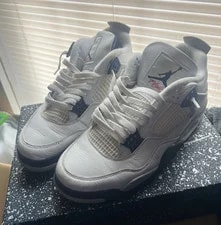 Jordan — Jordan Air 4 Retro Mid-Top DH6927-140 — Sneaker — resale