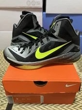 Nike — Nike Hyperdunk 2014 City Pack NYC Dark -Volt 653640-070 Us9 — Sneaker — resale