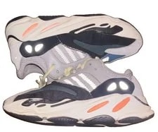 Yeezy — Yeezy 700 (No Box) — Sneaker — resale
