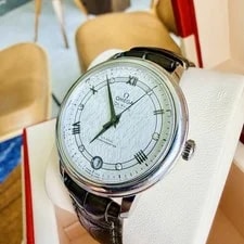 Omega — Omega de Ville Prestige Automatic 32.7mm Diamond Dial – Ref. 424.13.33.20.52.002 — Watch — resale