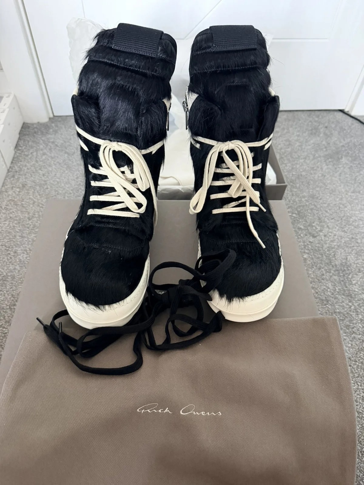 Rick Owens — Rick Owens Pony Hair Geobasket Milk — Sneaker — resale