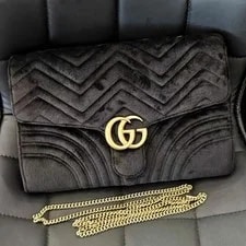 Gucci — Gucci GG Marmont Flap Crossbody Auth — Handbag — resale
