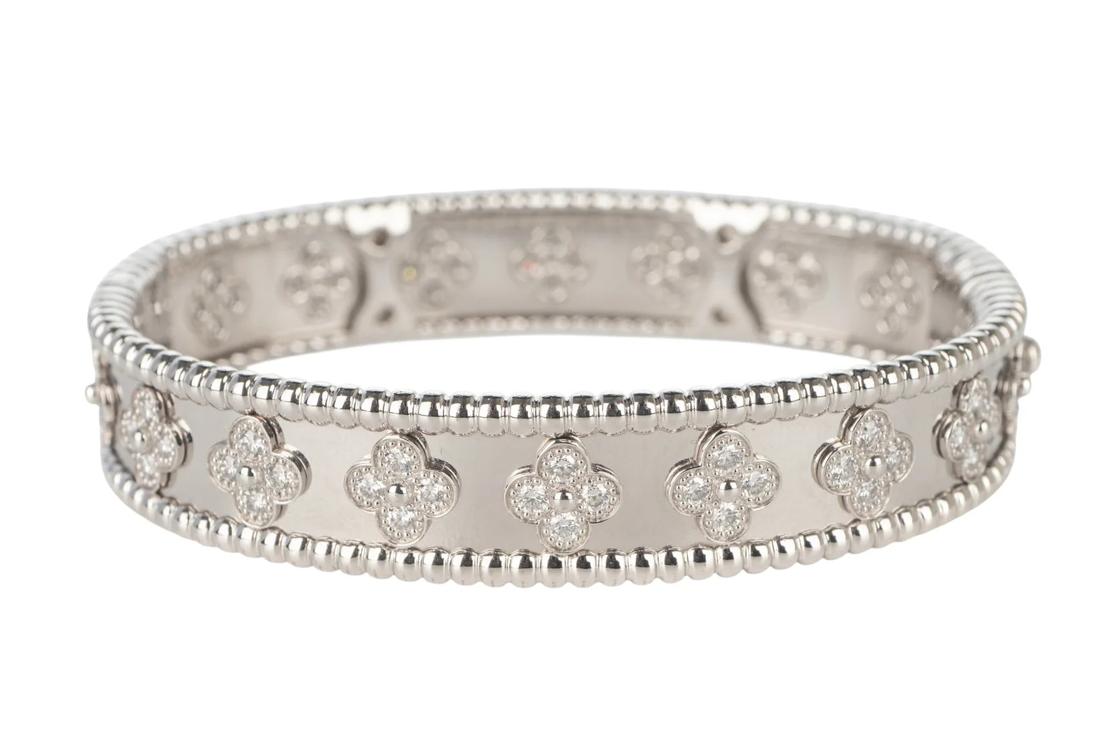 Van Cleef & Arpels — Van Cleef & Arpels Perlee Clovers Diamonds 18K White Gold XS — Jewelry — resale