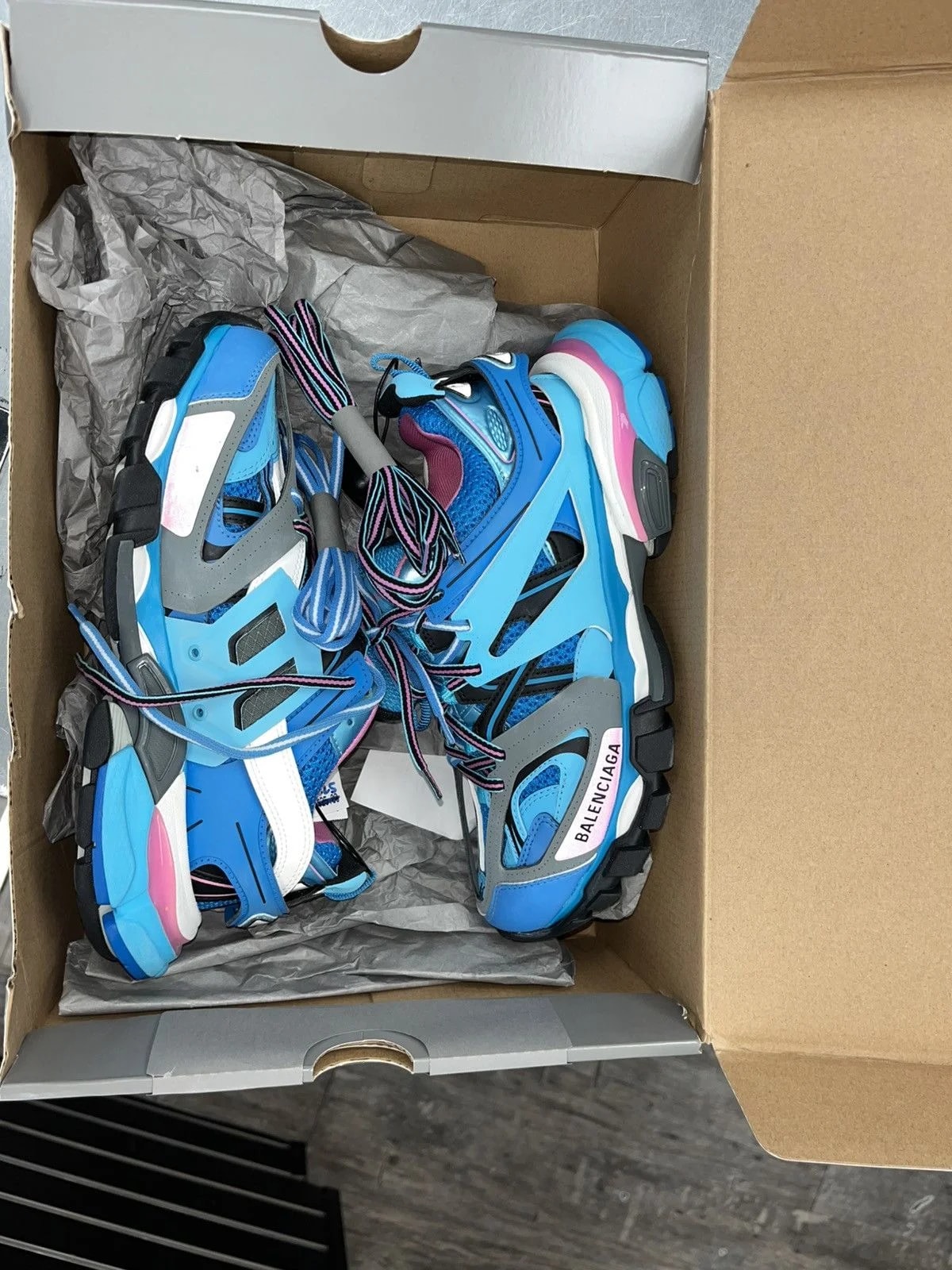 Balenciaga — Balenciaga Track Size 7 - 542023W1GB5 — Sneaker — resale