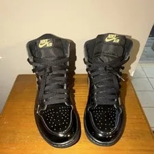 Jordan — Jordan 1 Retro High Metallic — Sneaker — resale
