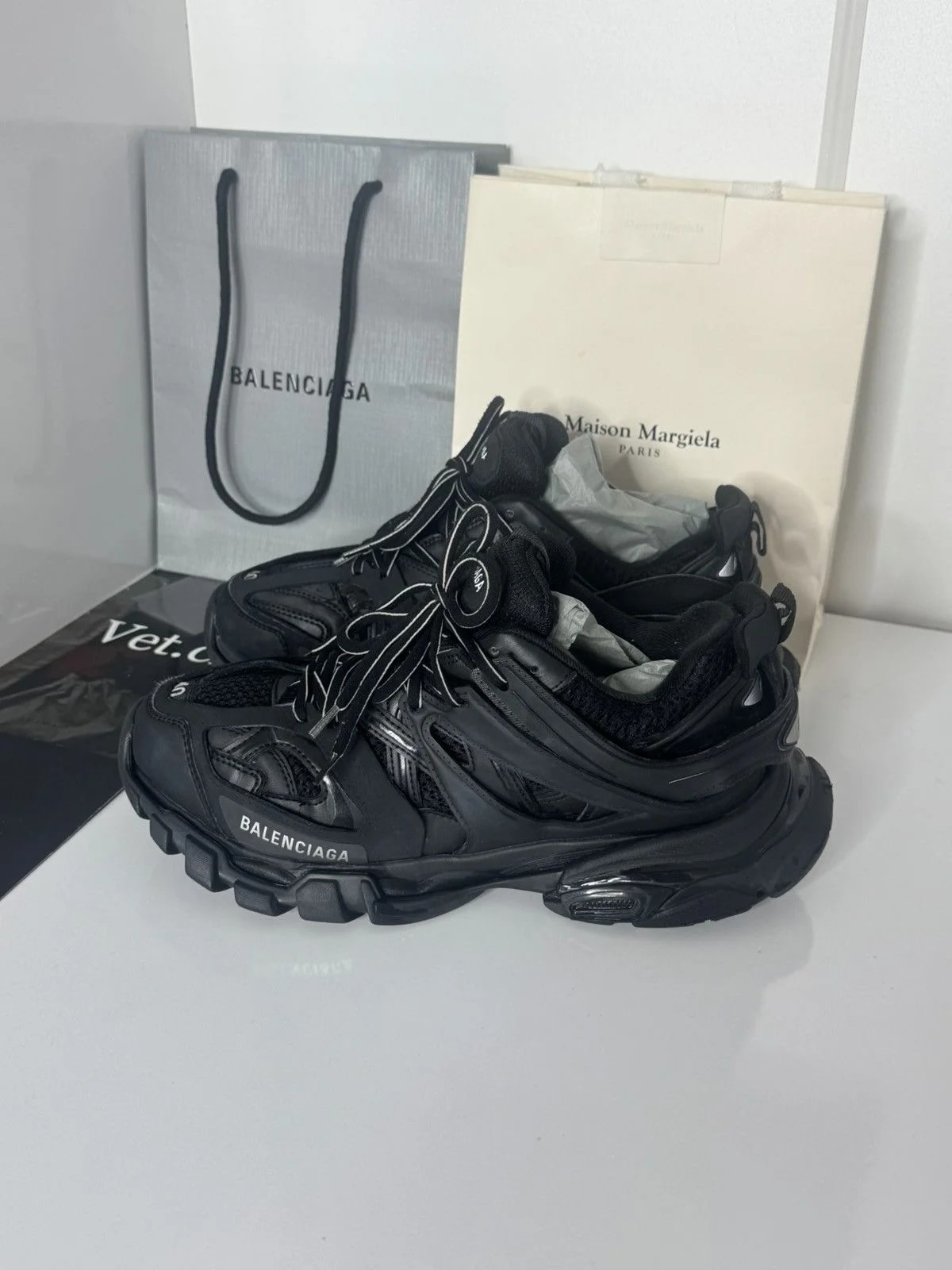 Balenciaga — ✅ Balenciaga Track 1 Classic 40 Low — Sneaker — resale