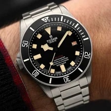 Tudor — Tudor Pelagos LHD 42mm 500m Black Dial Steel Bracelet Box Papers Extra Straps — Watch — resale