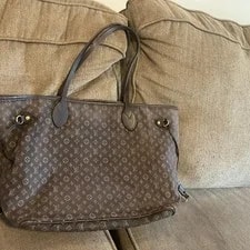 Louis Vuitton — Louis Vuitton Never Full Idylls — Handbag — resale