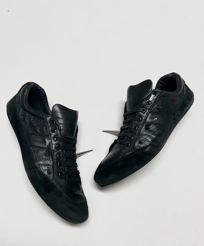 Dior — Hedi Slimane Spiked B32 Runway Gats — Sneaker — resale