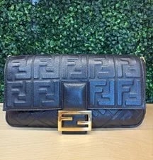 Fendi — Fendi Baguette Large - LSCC0360 — Handbag — resale