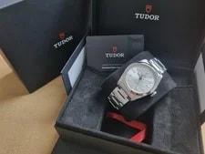 Tudor — 2022 Tudor Black Bay 41 79540 Steel Silver Dial Automatic Bracelet Box and Card — Watch — resale