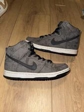 Nike SB — Nike SB Dunk High Stained (2013) 6.5M/8W — Sneaker — resale