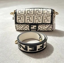 Fendi — Auth Fendi Baguette California Medium Graffiti Limited Edition — Handbag — resale