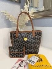 Goyard — Goyard Anjou Customized Heart / Limited Edition — Handbag — resale