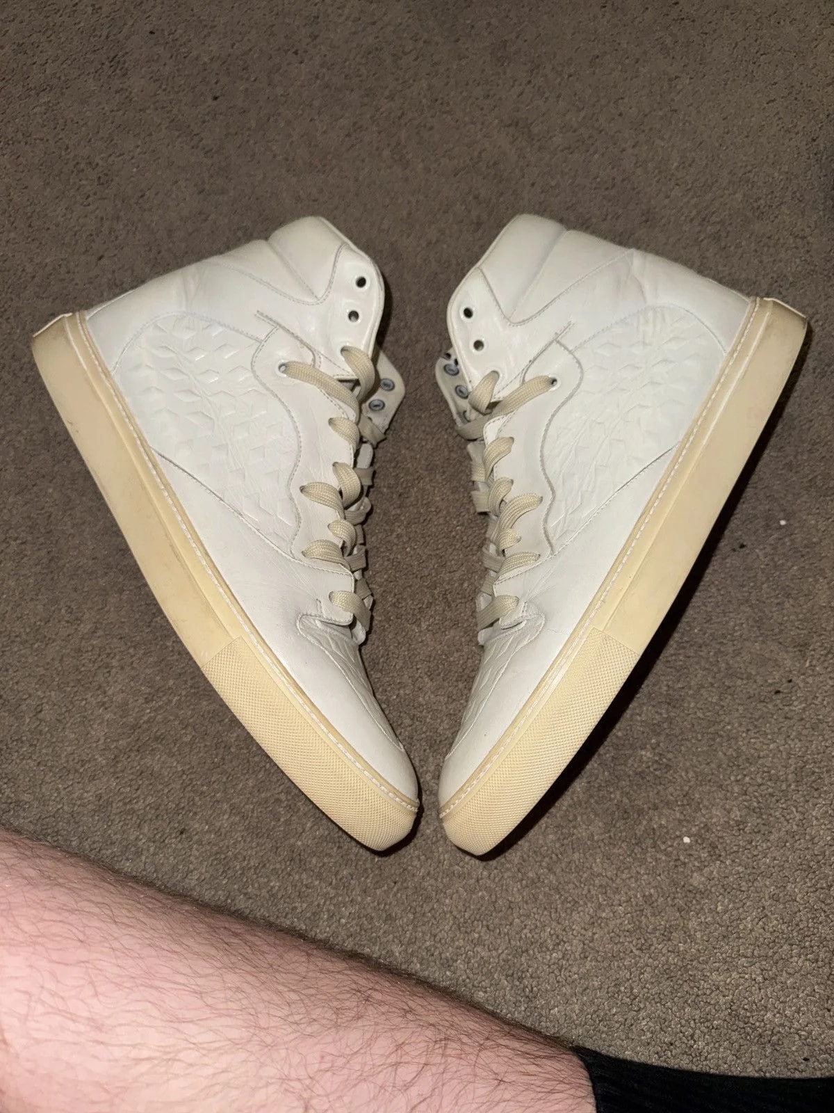 Balenciaga — Balenciaga Arena City — Sneaker — resale