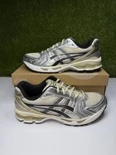 Asics — Asics Gel Kayano 14 Size 10 1203A537-200 — Sneaker — resale