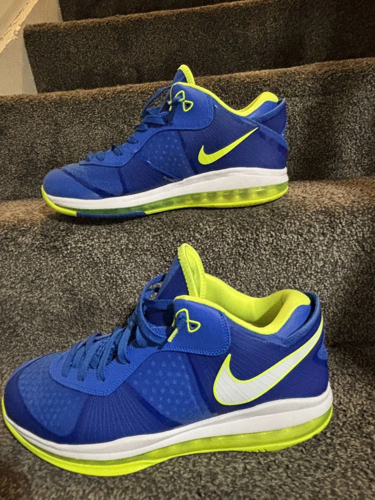 Nike — Nike LeBron VIII Low QS Sprite — Sneaker — resale