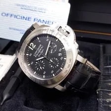 Panerai — Luminor Panerai 44mm Black Dial Daylight Chronograph PAM250 PAM00250 (2010) — Watch — resale