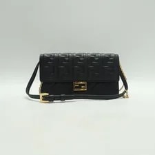 Fendi — Fendi Baguette T10272647 — Handbag — resale