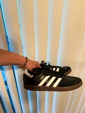 Adidas — Adidas Samba Indoor /Cloud Gum Sole Low Top — Sneaker — resale