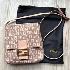 Fendi — Fendi Genuine Mamma Baguette — Handbag — resale