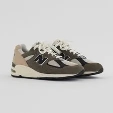 New Balance — 9.5US New Balance M990V2 By Teddy Santis Dove — Sneaker — resale