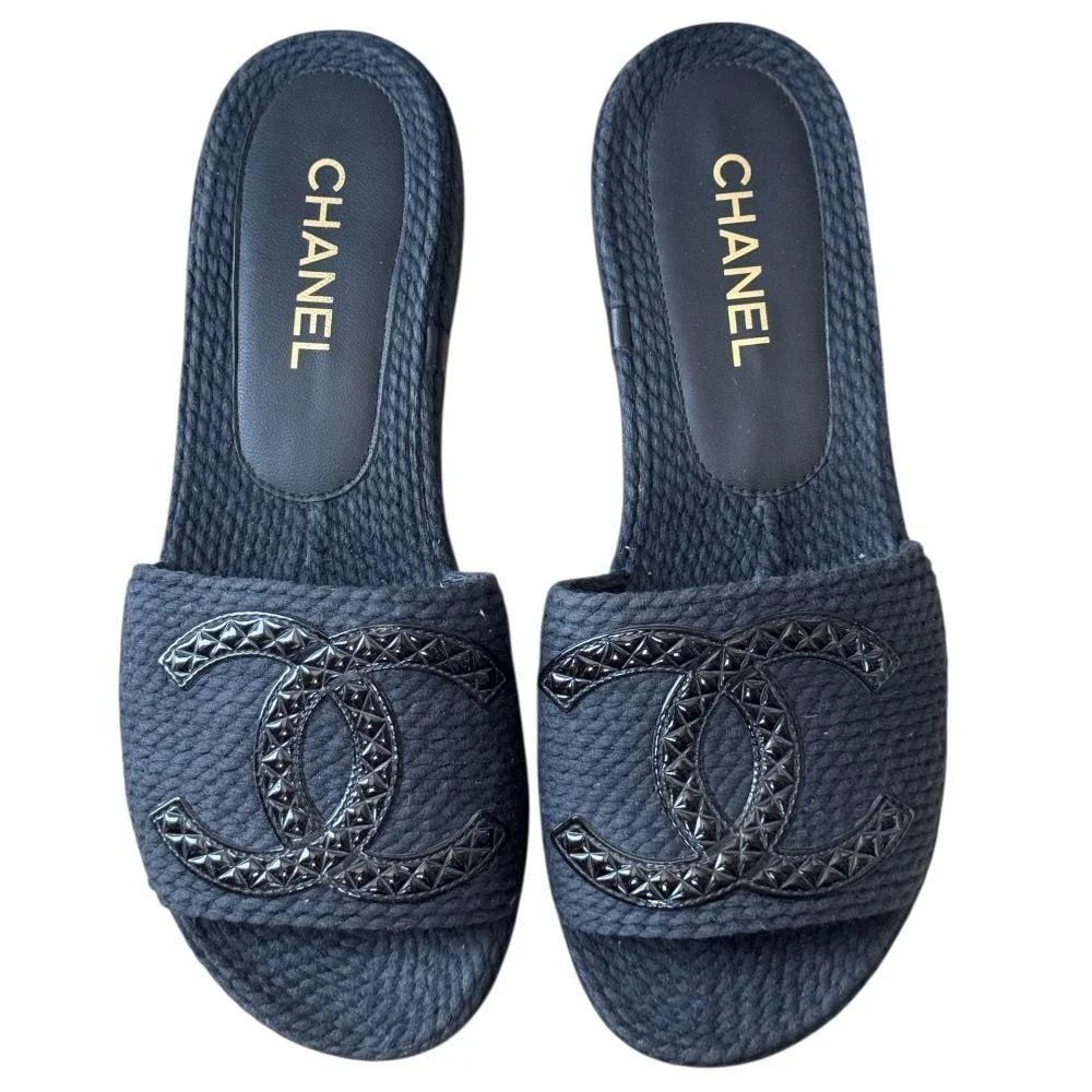 Chanel — Chanel CC Slides — Designer Shoe — resale