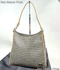 Fendi — Fendi Mamma Bucket Detachable Handle Dust Japan B — Handbag — resale