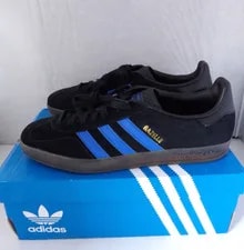 Adidas — Nwob Authentic Adidas Gazelle , Shoes Size 11 M — Sneaker — resale