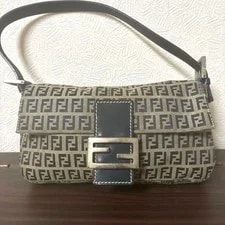 Fendi — Fendi Pattern Mamma Bucket — Handbag — resale