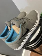 Nike SB — Nike SB Satire Low and Skateboard Shoes — Sneaker — resale