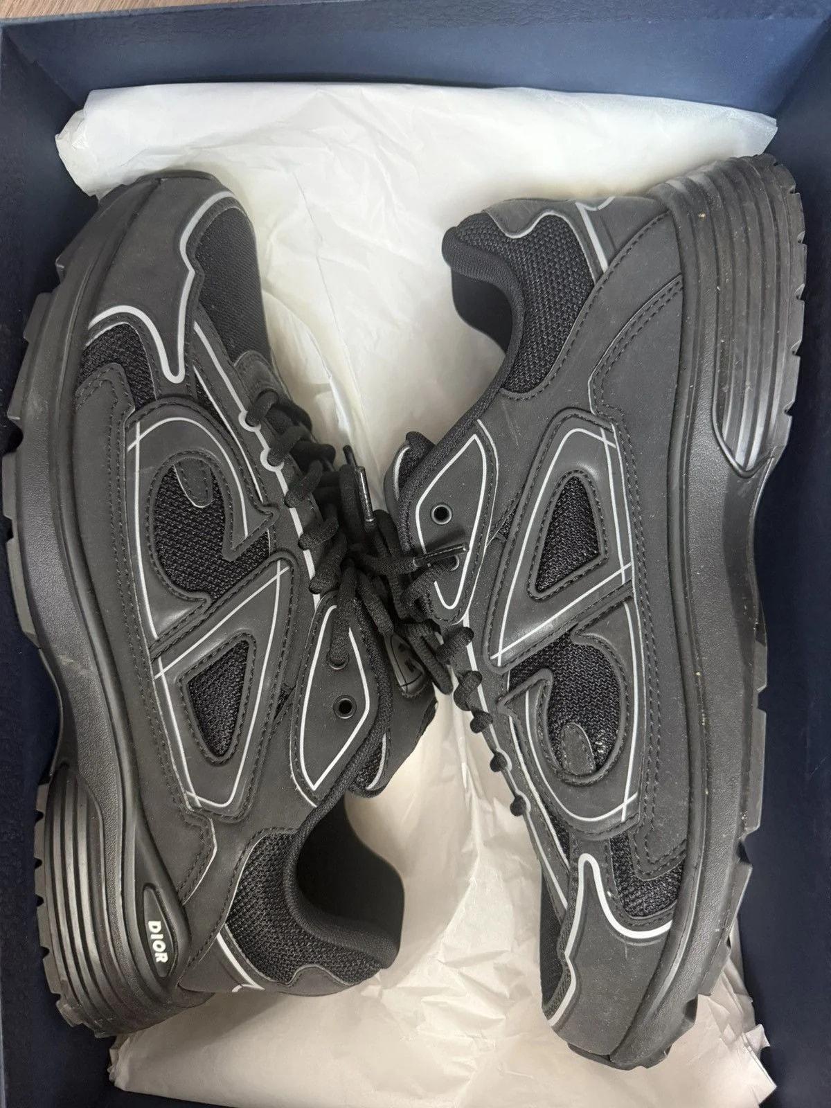 Dior — Dior ’s Shoes — Sneaker — resale
