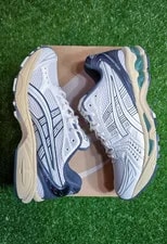 Asics — Asics Sportstyle Gel-Kayano 14 1203A537-113 — Sneaker — resale