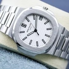 Patek Philippe — Patek Philippe Nautilus 5711/1A-011 White Dial 2017 Box & Papers — Watch — resale