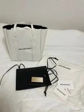 Balenciaga — Balenciaga /18Ss Old Model Everyday Xs Bags, Popular Bran — Handbag — resale
