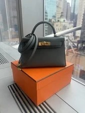 Hermès — Hermès Kelly Amande Stamp Y — Handbag — resale