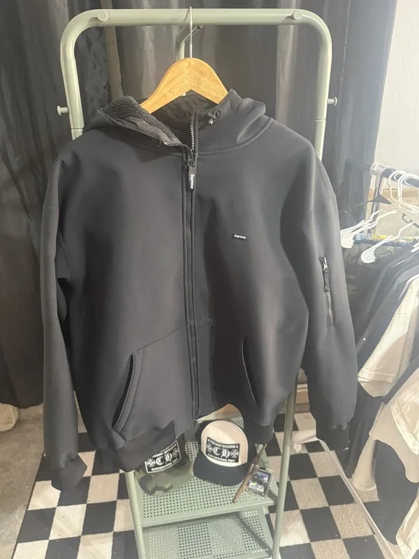 Supreme — Supreme Gortex Zip Up — streetwear — resale