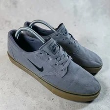 Nike SB — Nike SB 10 Gum Sole Skateboarding Skater 729825-002 — Sneaker — resale
