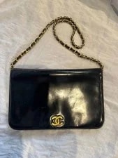 Chanel — Chanel Classic Flap Chain CC Logo — Handbag — resale