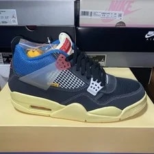 Jordan — Jordan Retro 4 Union Off — Sneaker — resale