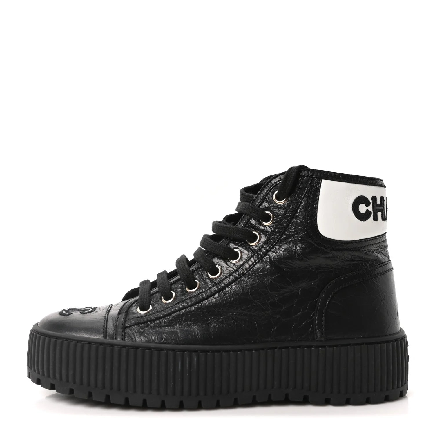 Chanel — Aged Lace Up Cap Toe 36 — Sneaker — resale