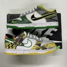 Away — Away University Oregon Ducks Dunks Limited Edition US ’s — Sneaker — resale