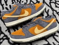 Nike SB — Nike SB Dunk Low Light Monarch — Sneaker — resale