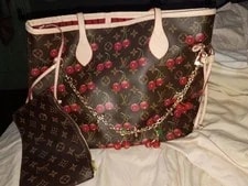 Louis Vuitton — Louis Vuitton Neverfull W/ Removable — Handbag — resale