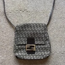 Fendi — Fendi Crossbody 23cm X 23cm — Handbag — resale