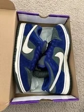 Nike SB — 11M Clean Nike SB Dunk Low Deep — Sneaker — resale