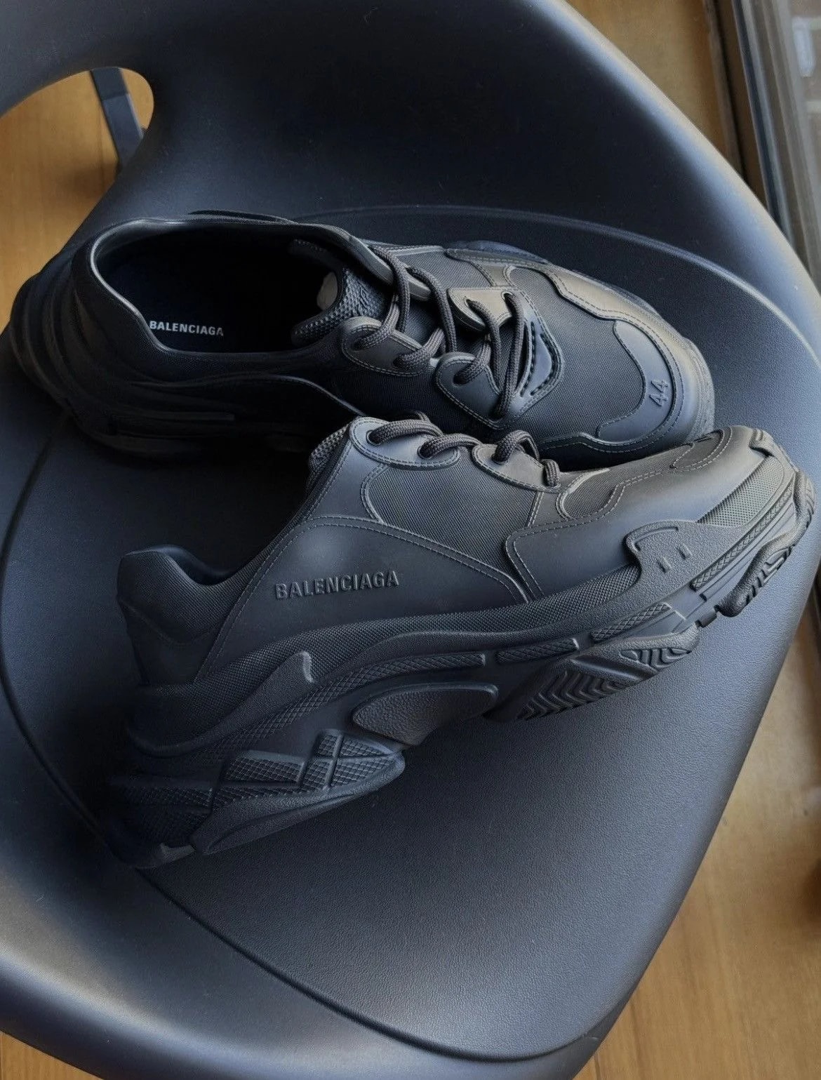 Balenciaga — Balenciaga Triple S Mold “ ” — Sneaker — resale